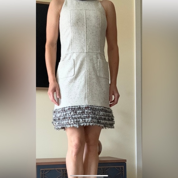 Authentic Chanel Sleeveless oatmeal wool fur trimmed dress size 40 - Picture 12 of 12